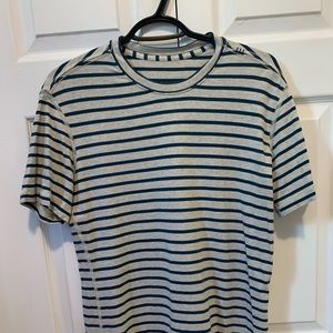 Lululemon Men’s loose fit t-shirt